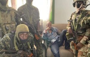 Guinée-Conakry : le colonel Mamady Doumbouya annonce la prise du pouvoir
